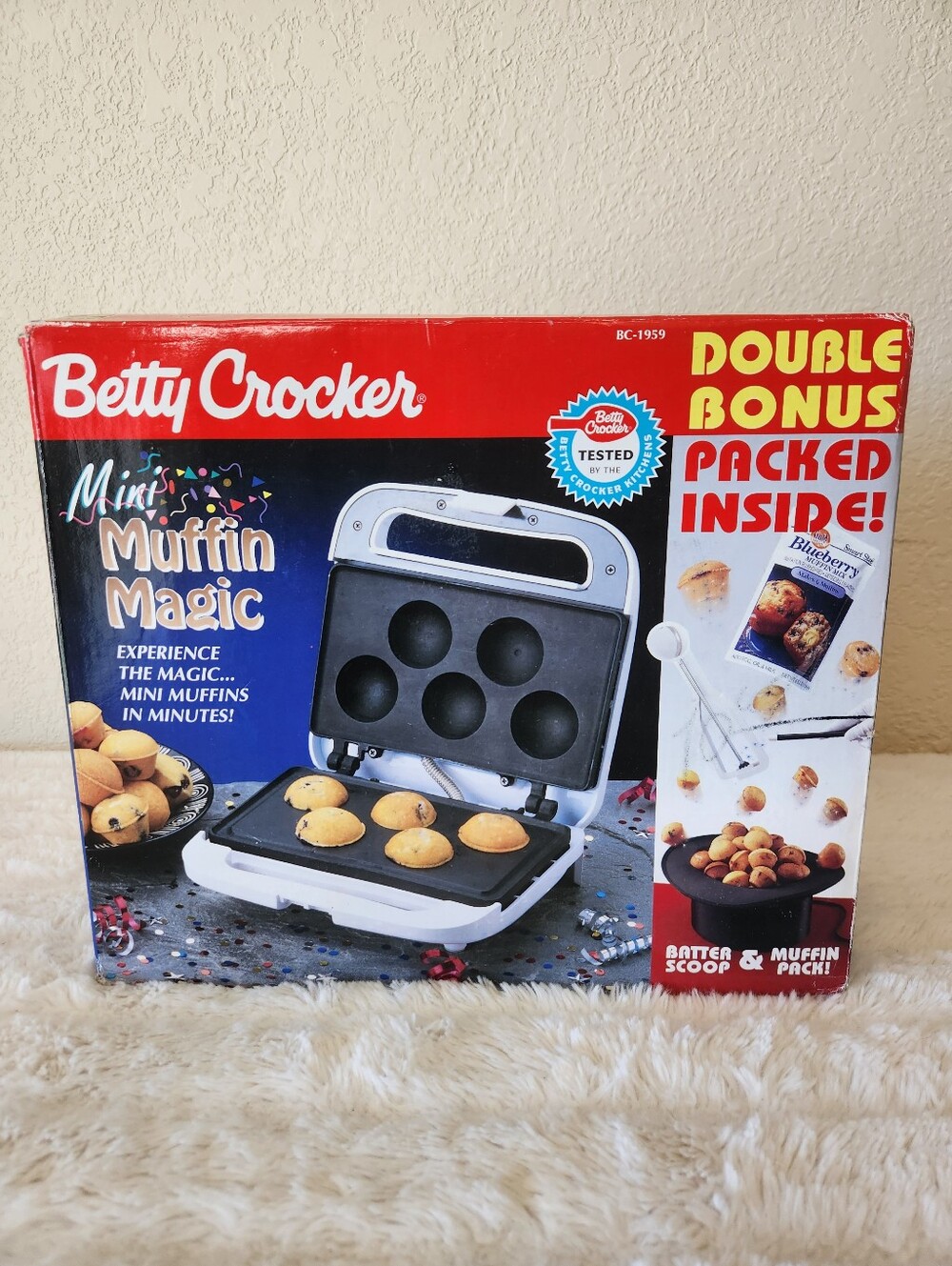 Vintage Betty Crocker Mini Muffin Magic Electric Mini Muffin Maker - White